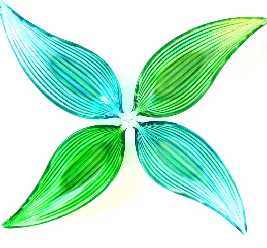 ブルーとグリーンが涼し気な笹の葉の小皿・葉っぱの小皿